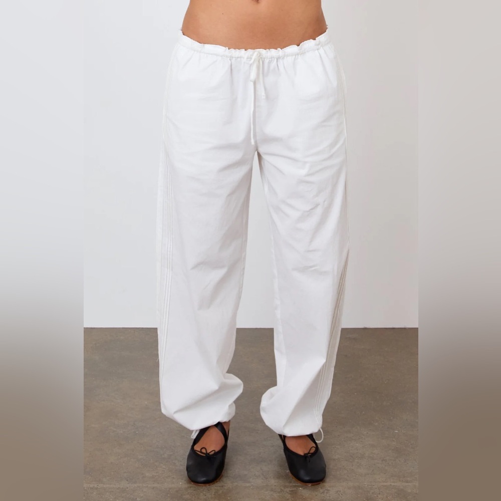 Peachy Den Renee Pants in White